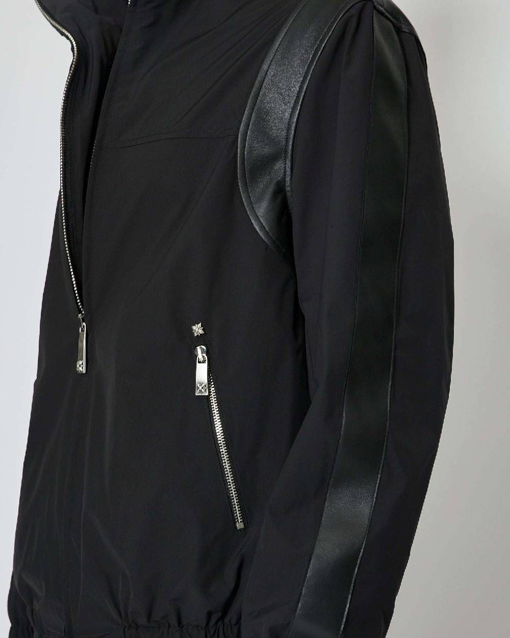 John Richmond Bomber con cappuccio con dettagli in ecopelle Sconto