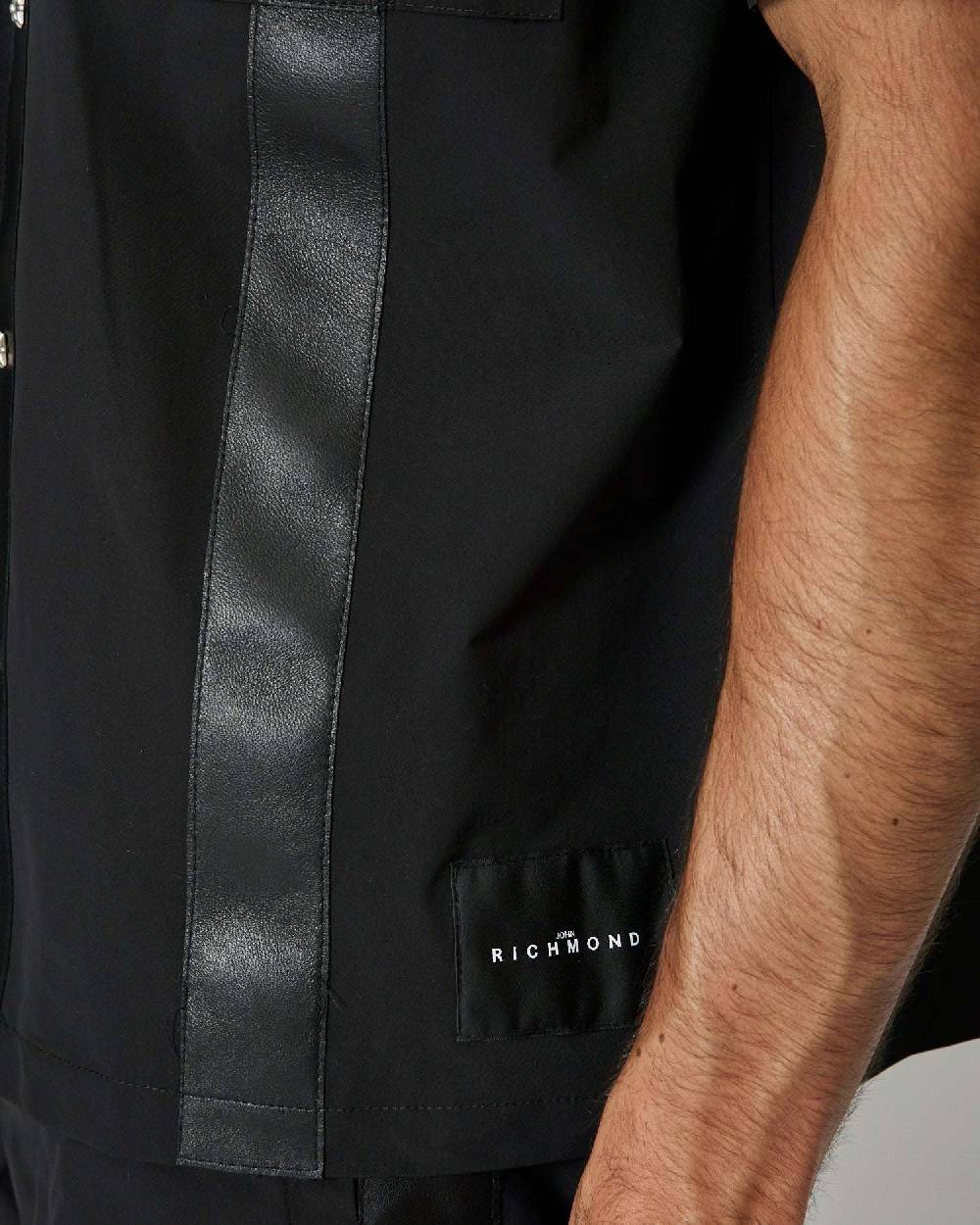 John Richmond Camicia con tasche frontali con clip Saldi Di Fabbrica