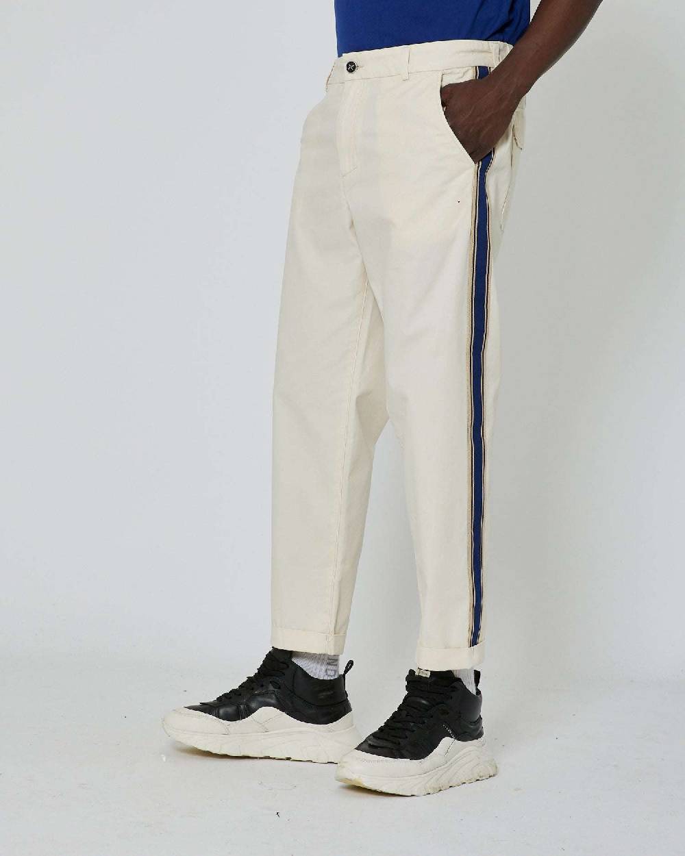 John Richmond Pantaloni slim fit con bande laterali Promozione Limitata