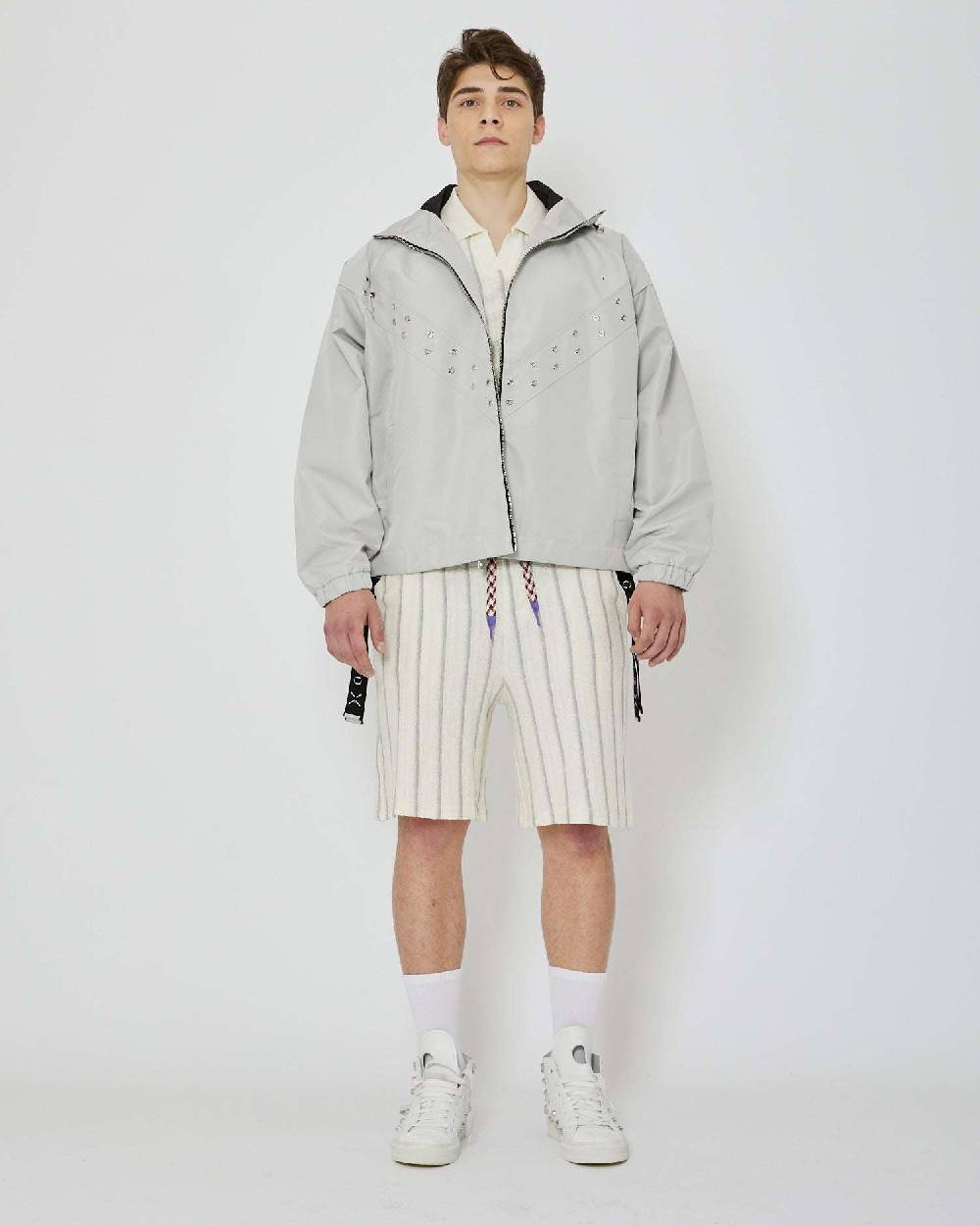 John Richmond Polo con righe e scollo a V Offerta