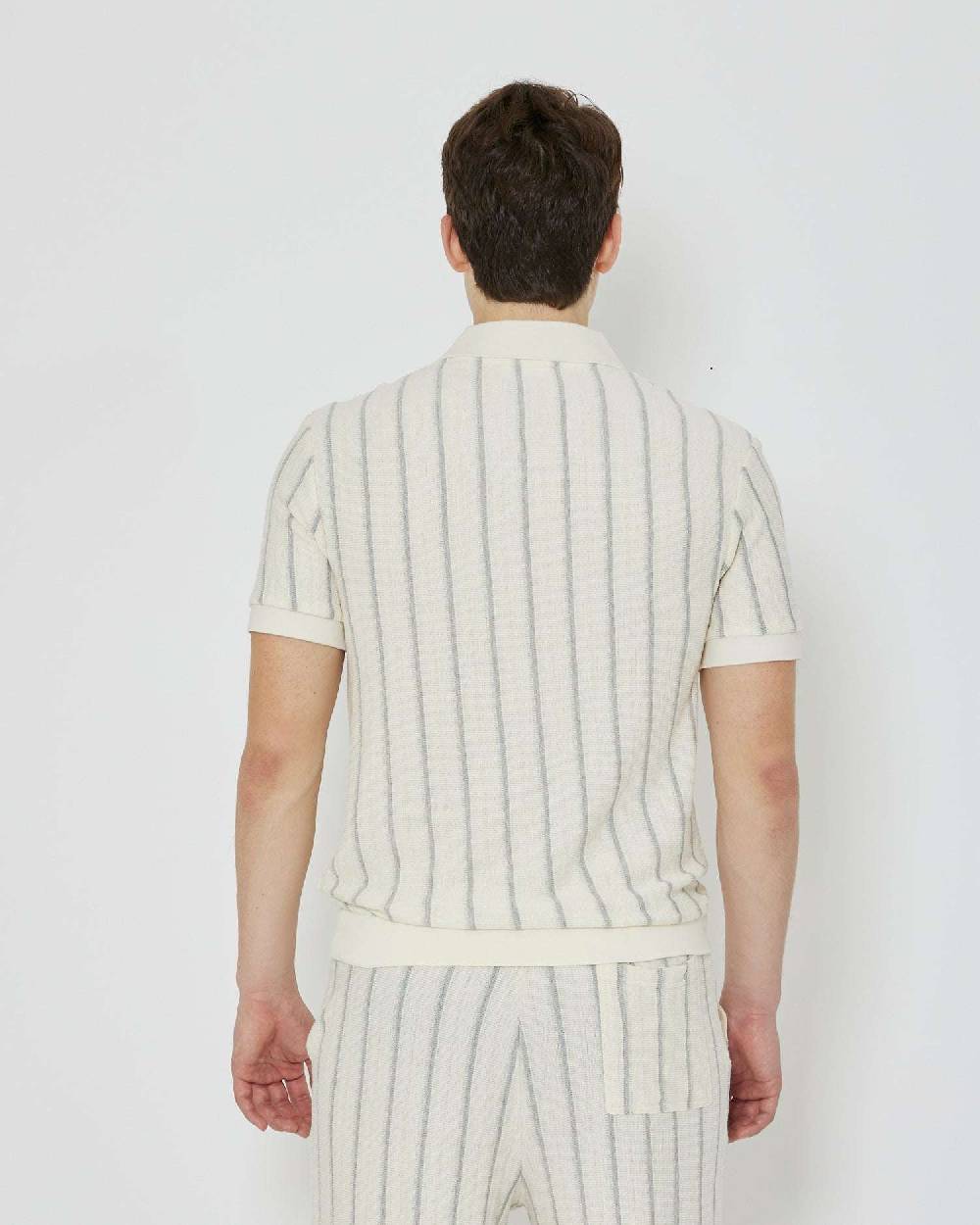 John Richmond Polo con righe e scollo a V Offerta