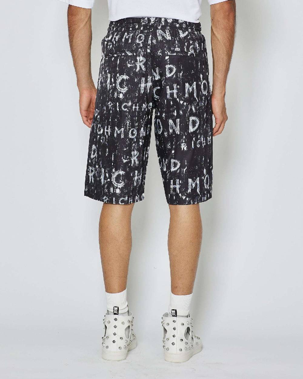 John Richmond Bermuda con pattern iconico di collezione Saldi