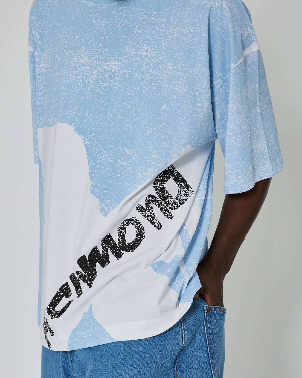 John Richmond T-shirt regular con stampa sul davanti Vendita Economica