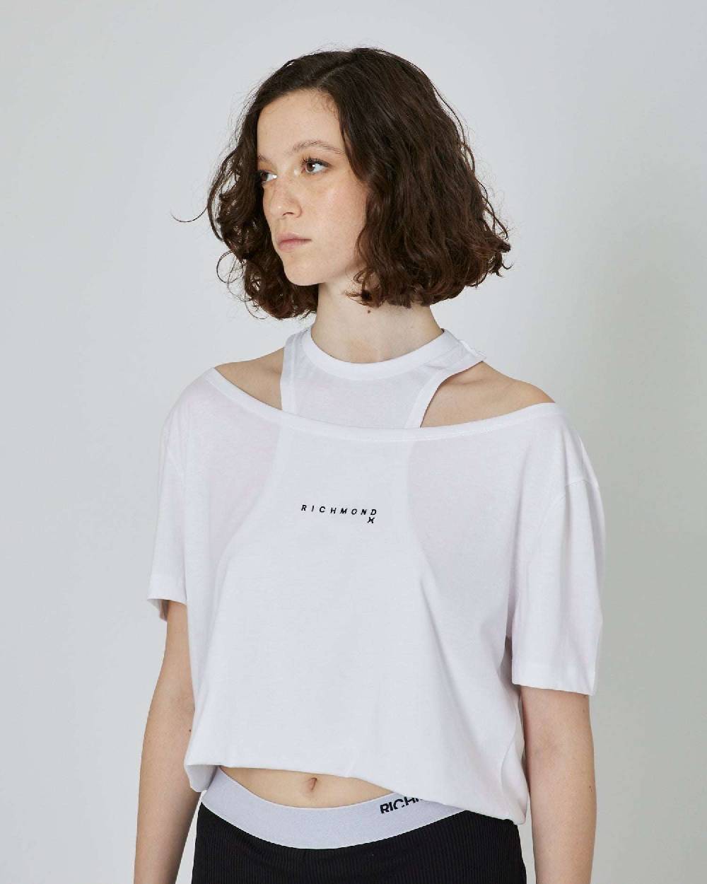 John Richmond T-shirt crop con logo stampato Prezzo Ridotto