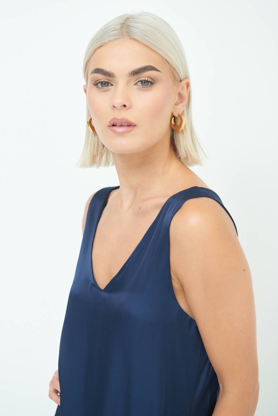 Kikisix ABITO LUNGO SMANICATO CON SPACCHI BLU Sottocosto
