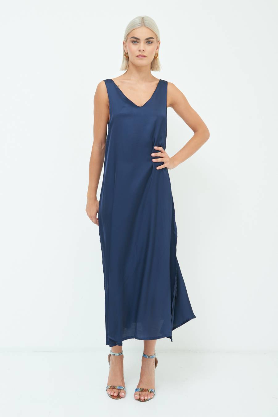 Kikisix ABITO LUNGO SMANICATO CON SPACCHI BLU Sottocosto