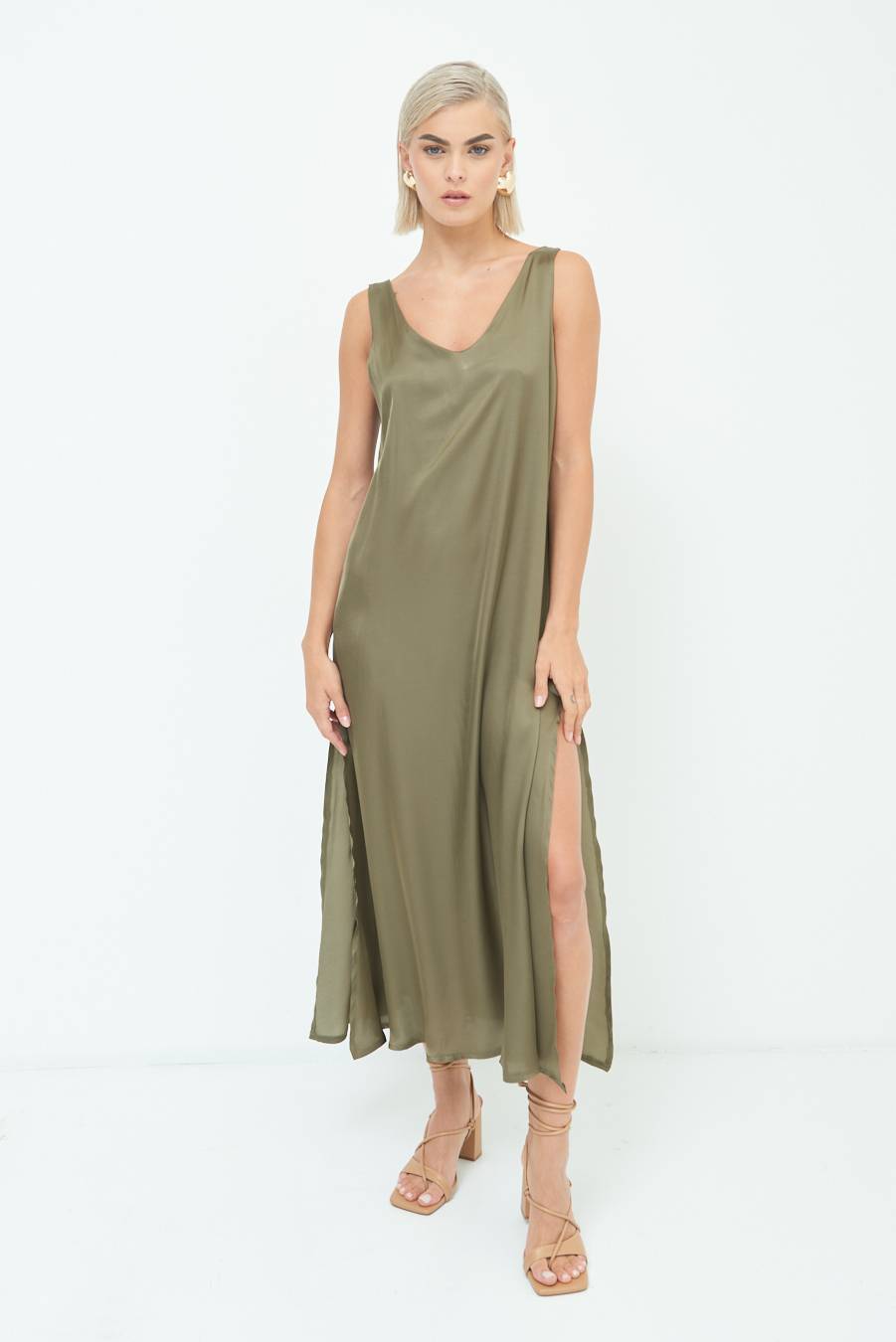 Kikisix ABITO LUNGO SMANICATO CON SPACCHI VERDE MILITARE Vendite stagionali
