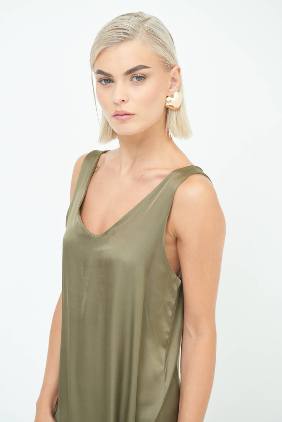 Kikisix ABITO LUNGO SMANICATO CON SPACCHI VERDE MILITARE Vendite stagionali
