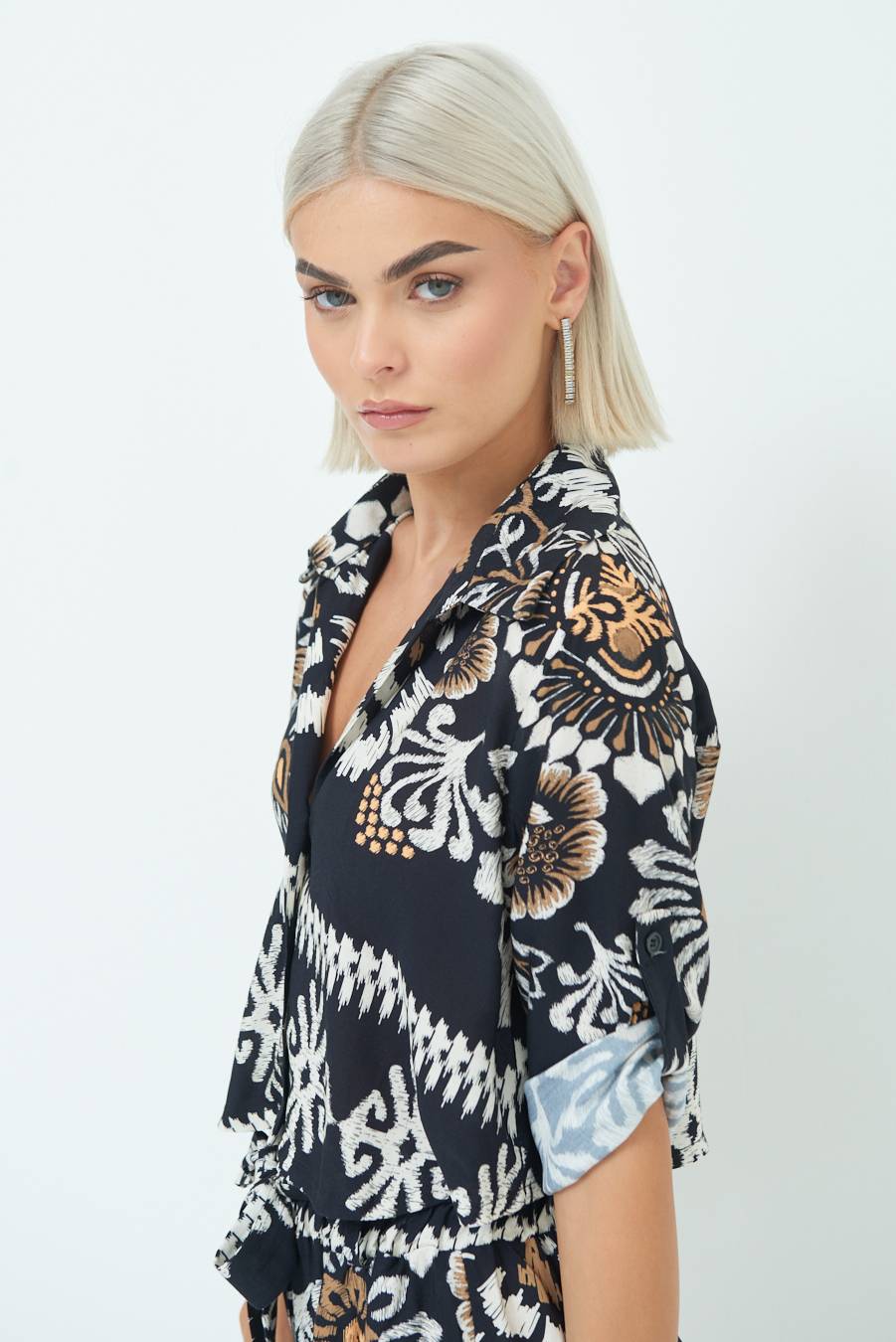 Kikisix CAMICIA CROP BALZA NERO Qualità