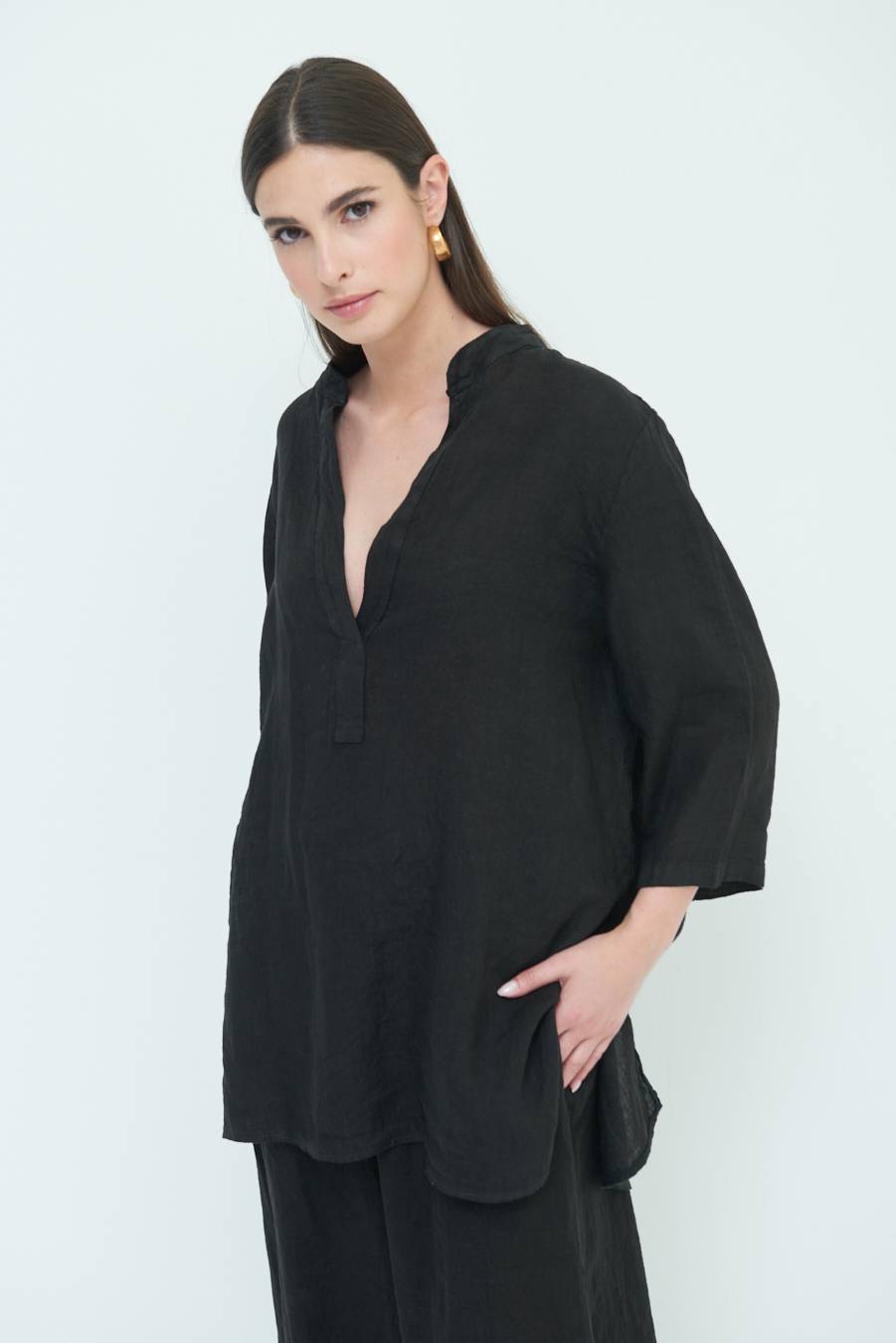 Kikisix CAMICIA COLLO COREANA OVERSIZE CON SPACCHI NERO Affare Del Giorno