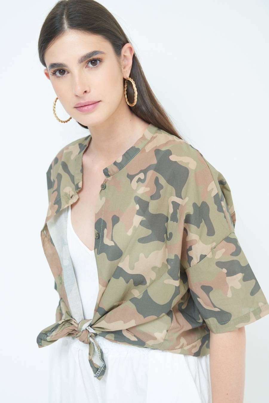 Kikisix CAMICIA CON NODO CAMOUFLAGE VERDE MILITARE Sconto