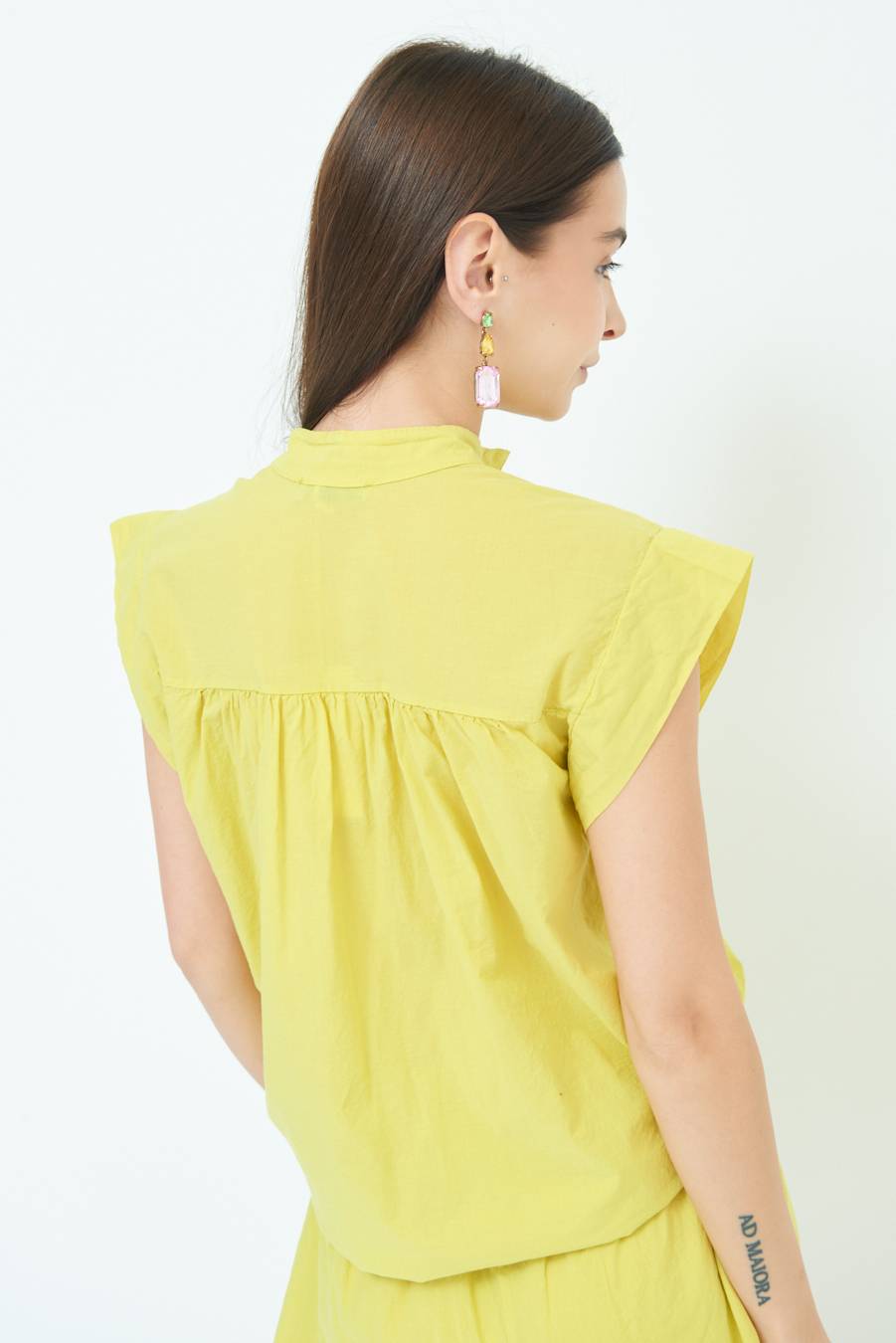 Kikisix CAMICIA SMANICATA CON NODO LIMONE Offerta