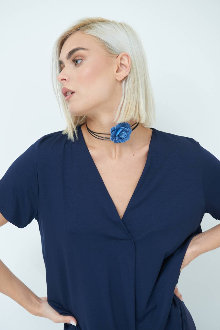 Kikisix MAGLIA VISCOSA MANICA CORTA BLU Vendita Calda