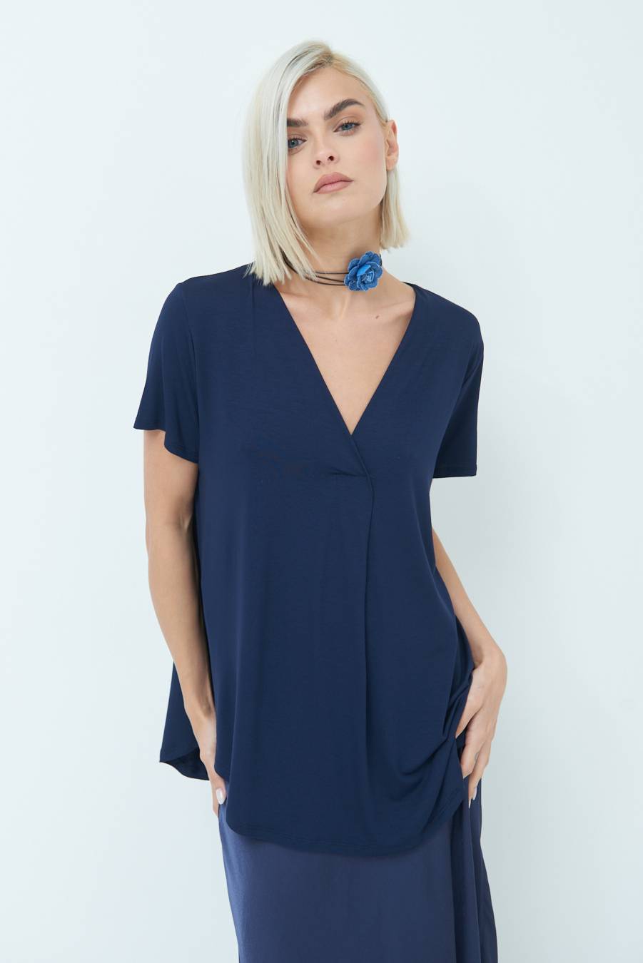 Kikisix MAGLIA VISCOSA MANICA CORTA BLU Vendita Calda