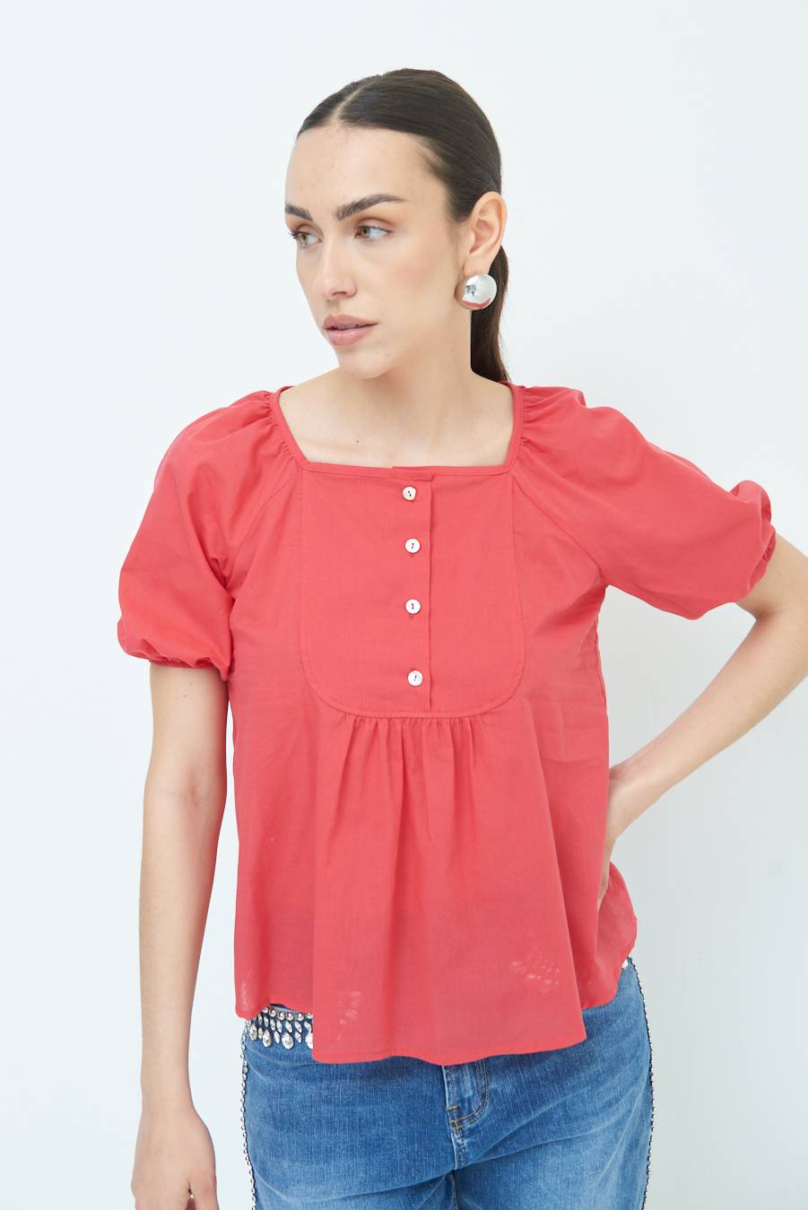 Kikisix CAMICIA CON BOTTONCINI DAV. COTONE ROSSO Sconto
