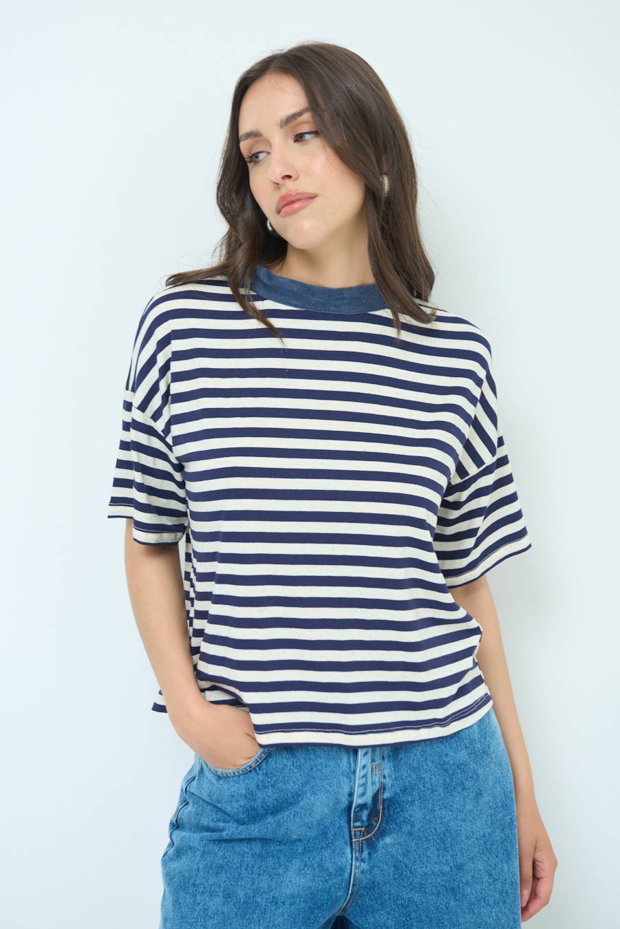 Kikisix T-SHIRT OVER RIGA CON FIOCCHI VISCOSA/LINO BLU Negozio