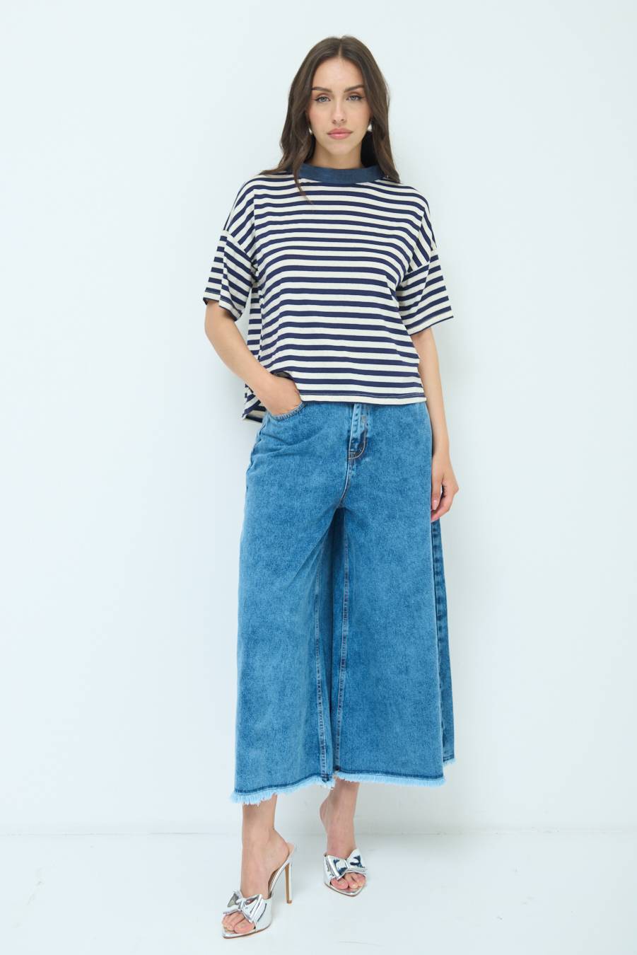 Kikisix T-SHIRT OVER RIGA CON FIOCCHI VISCOSA/LINO BLU Negozio