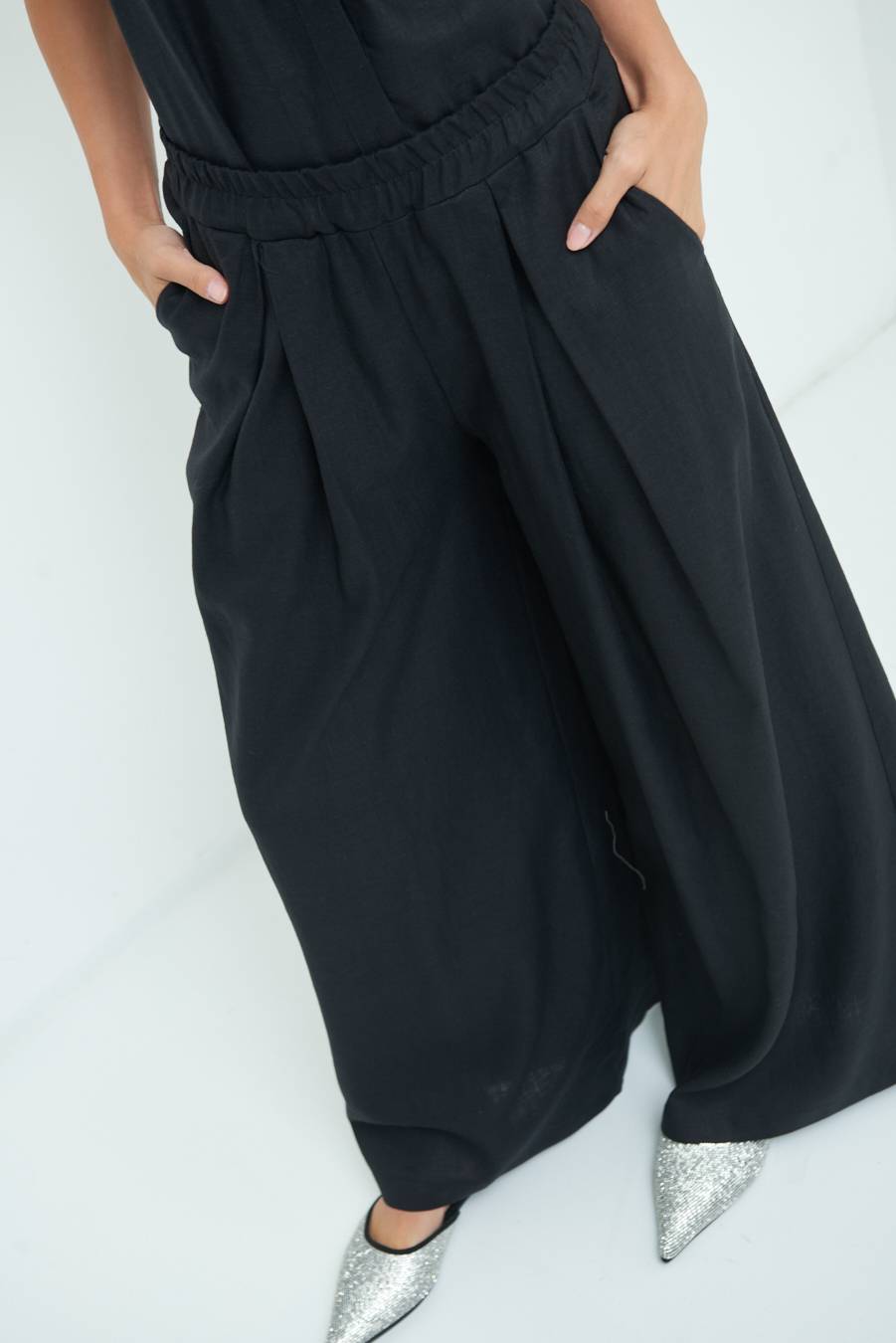 Kikisix PANTA PALAZZO CON PINCE NERO Soddisfazione Garantita