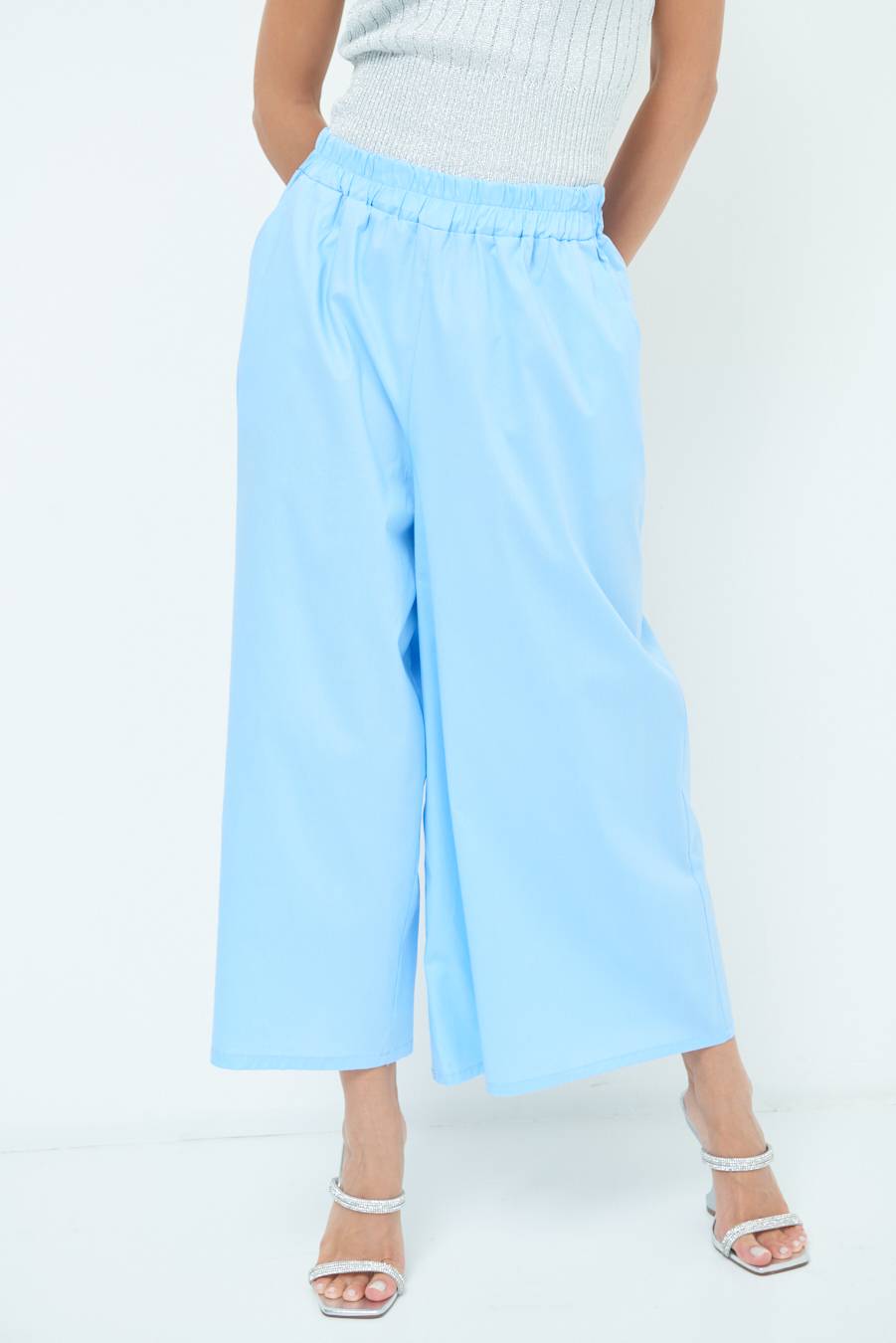 Kikisix PANTALONE CROP ELASTICO UNITO CELESTE Acquista Ora