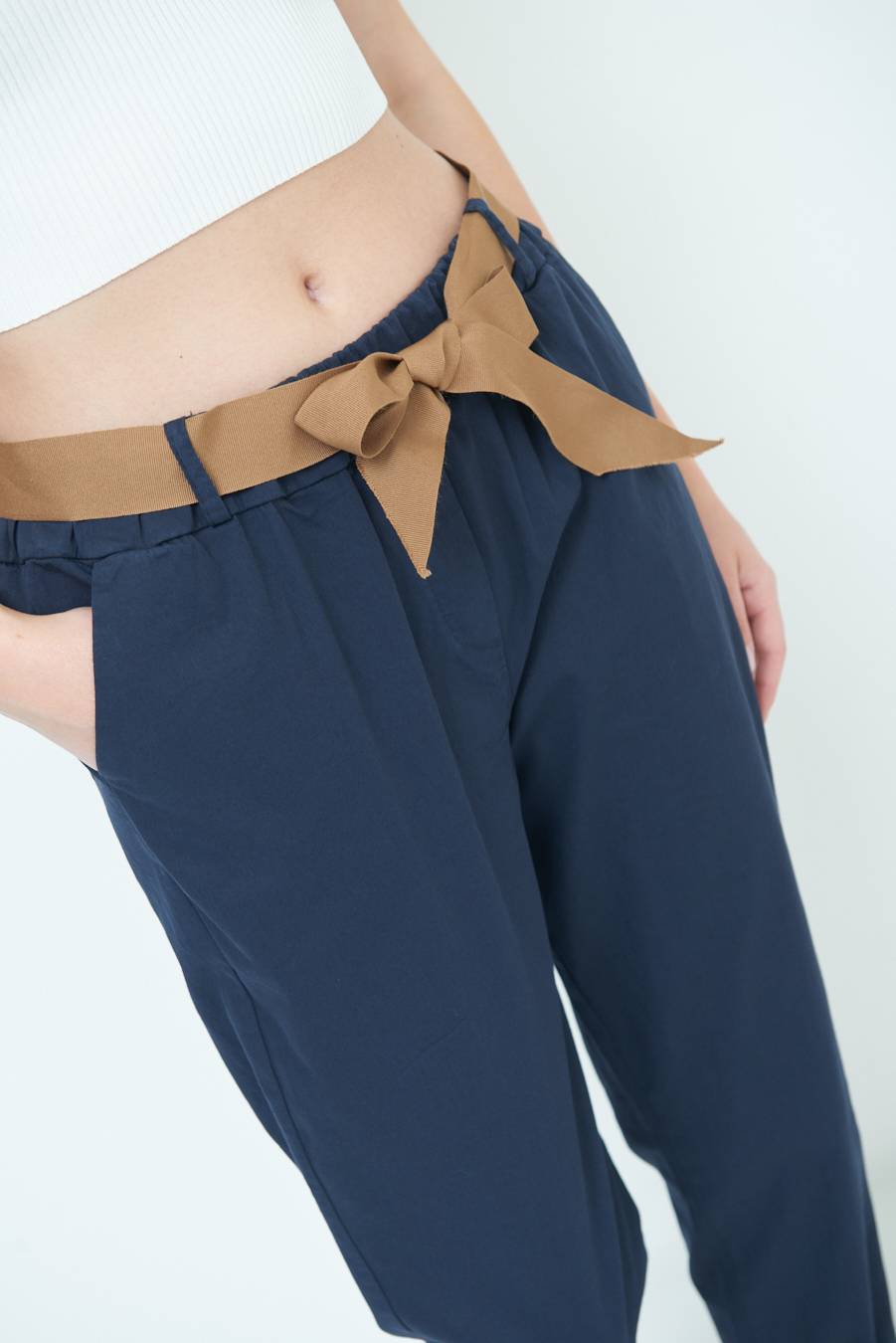 Kikisix PANTALONE DRITTO CON RISVOLTO BLU Sottocosto