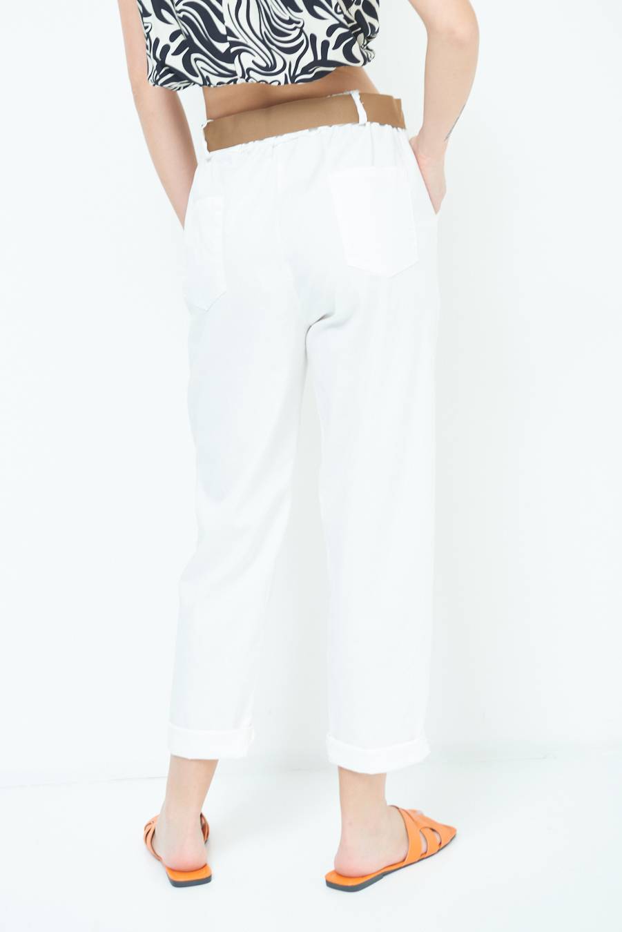 Kikisix PANTALONE DRITTO CON RISVOLTO BIANCO Novità