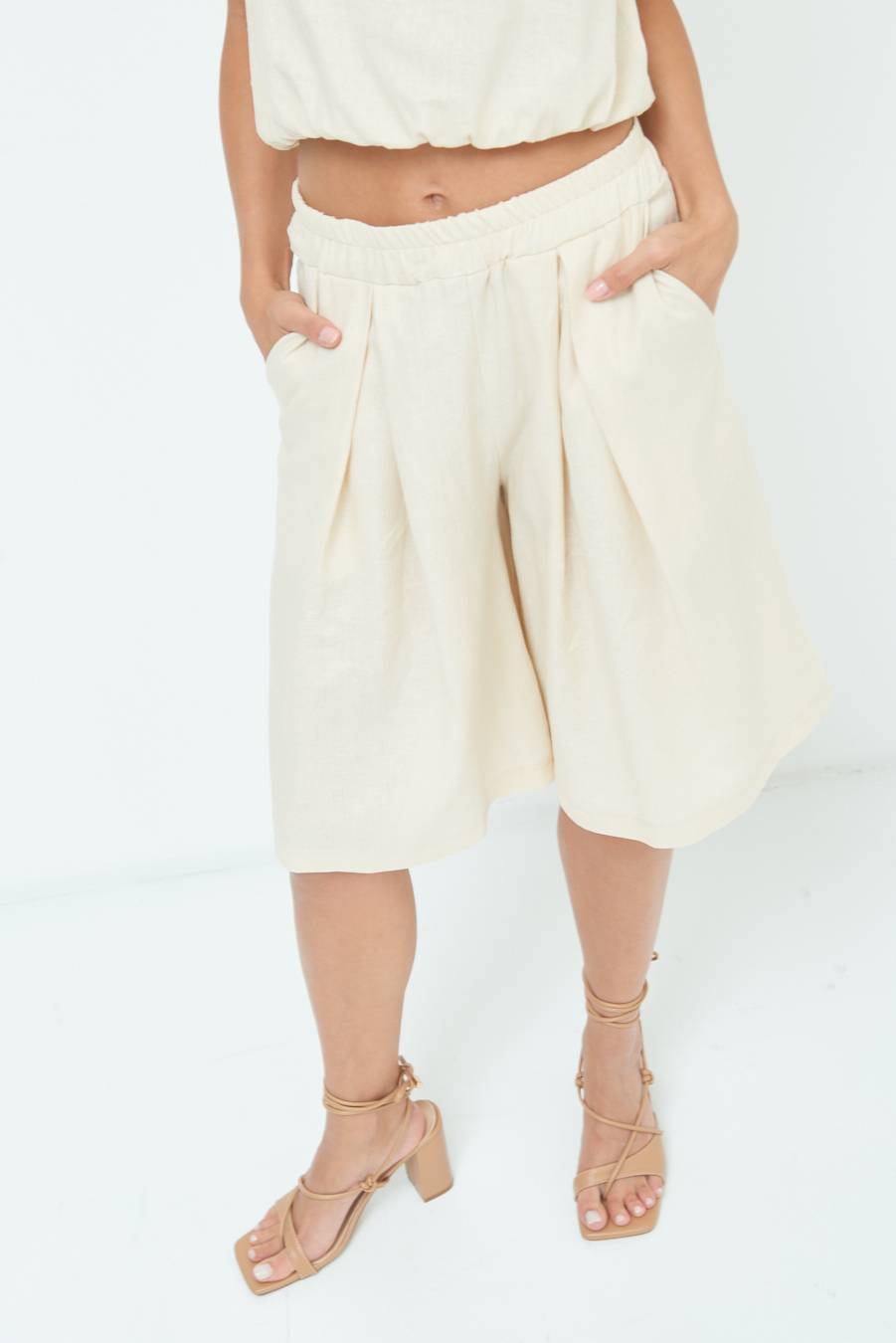 Kikisix BERMUDA CON PINCE NATURALE In Vendita