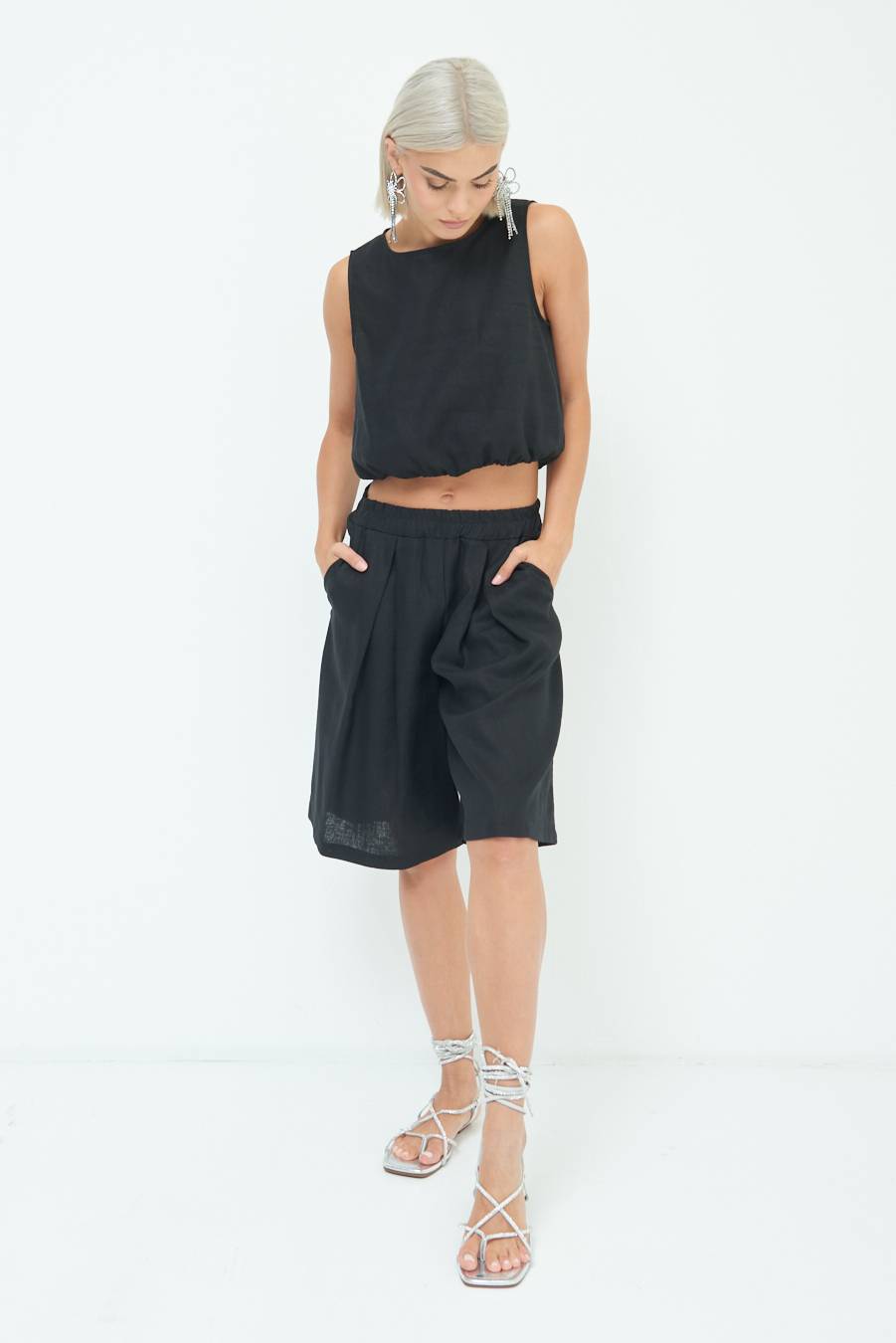 Kikisix BERMUDA CON PINCE NERO Saldi