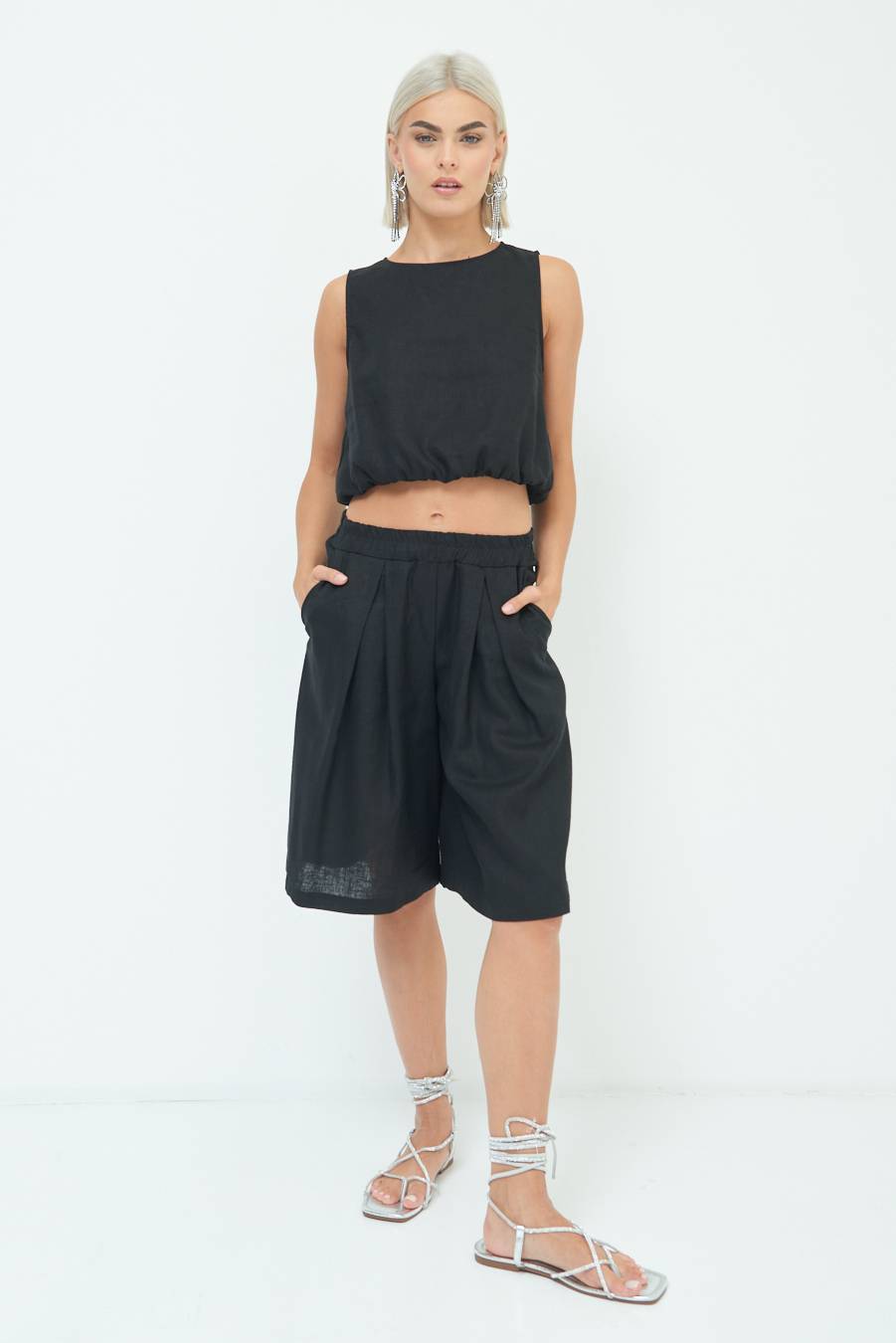 Kikisix BERMUDA CON PINCE NERO Saldi