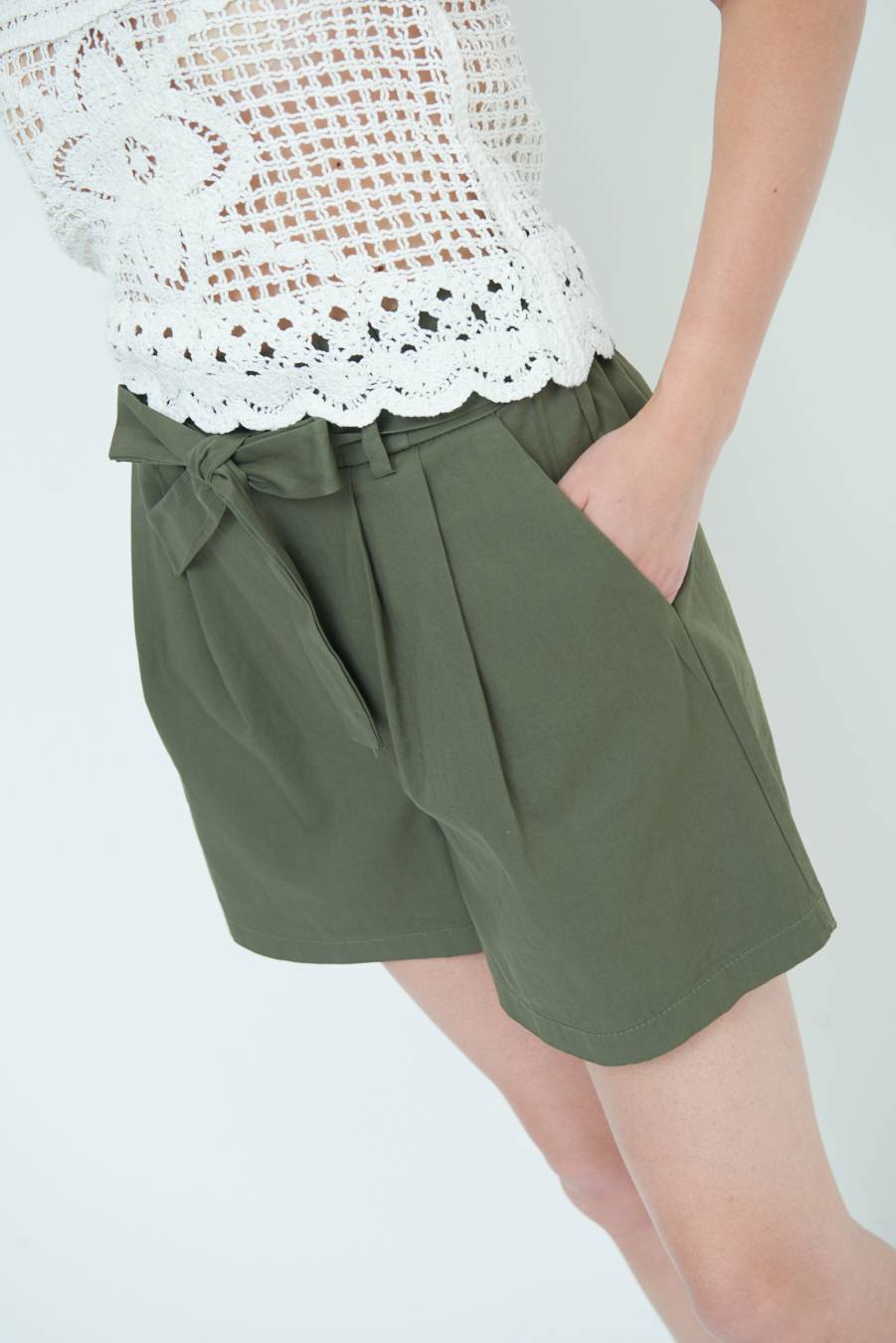 Kikisix SHORT CON CINTURA FASCIA VERDE MILITARE Italy