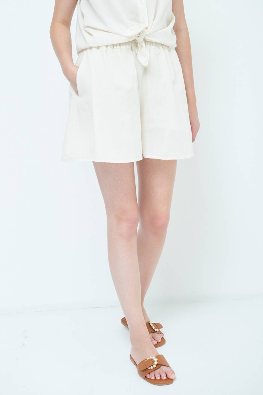 Kikisix SHORTS CON TASCHE BURRO In Linea