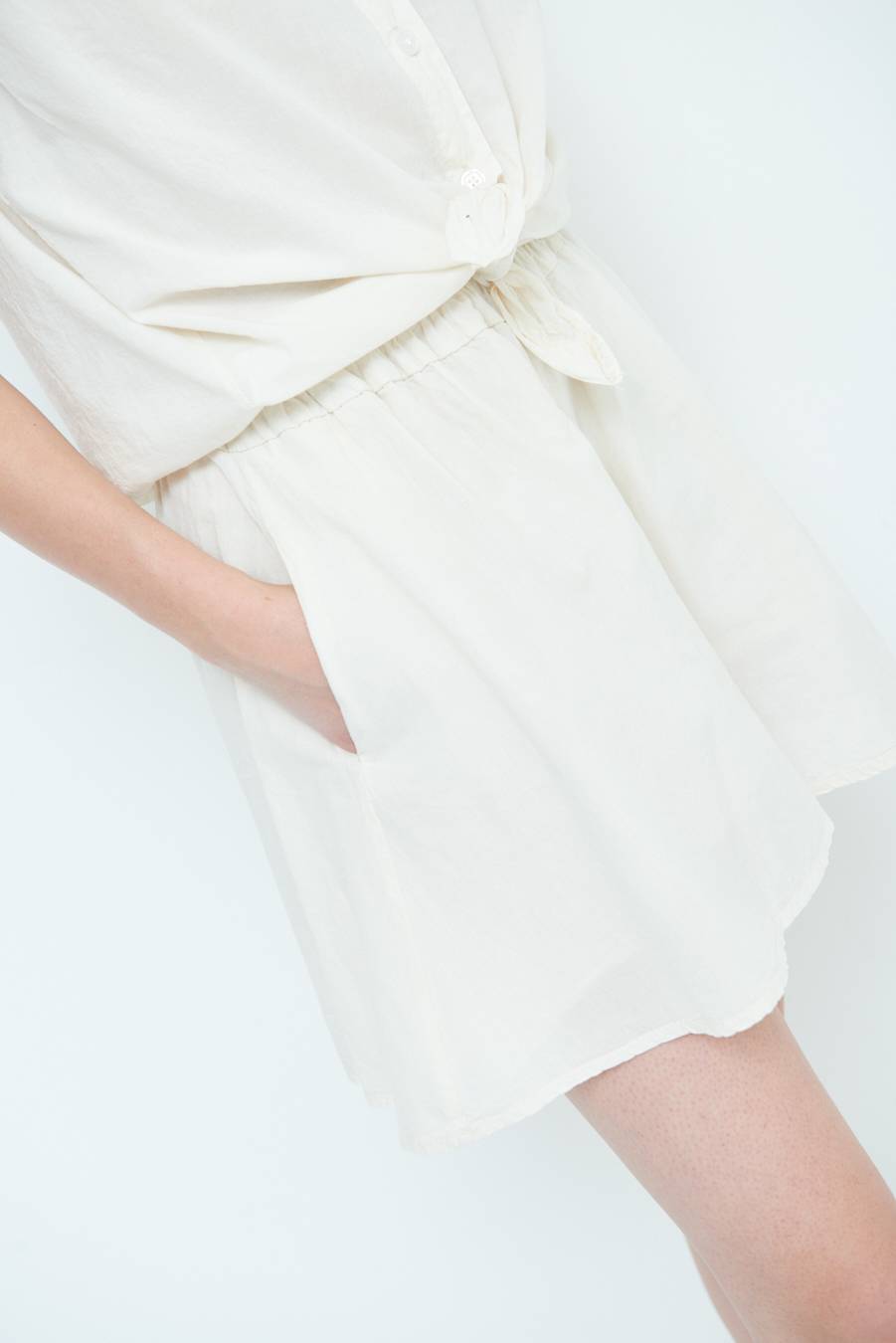 Kikisix SHORTS CON TASCHE BURRO In Linea