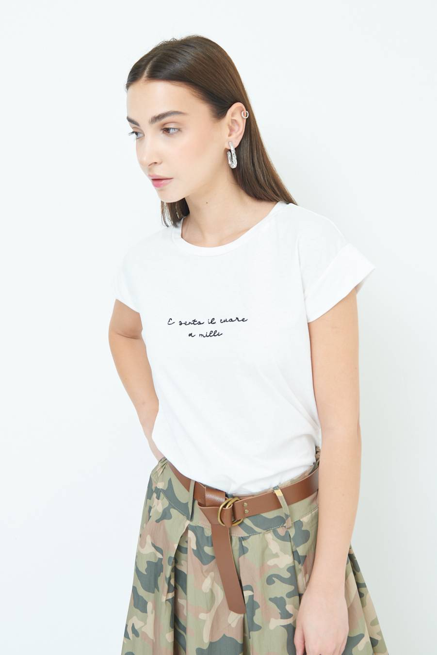 Kikisix T-SHIRT "E SENTO IL CUORE A MILLE" PANNA Spedizione Gratuita