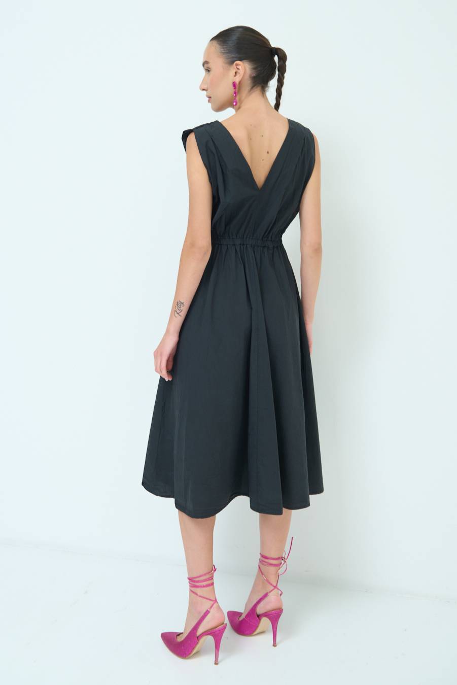 Kikisix ABITO MIDI CON ELASTICO NERO Saldi