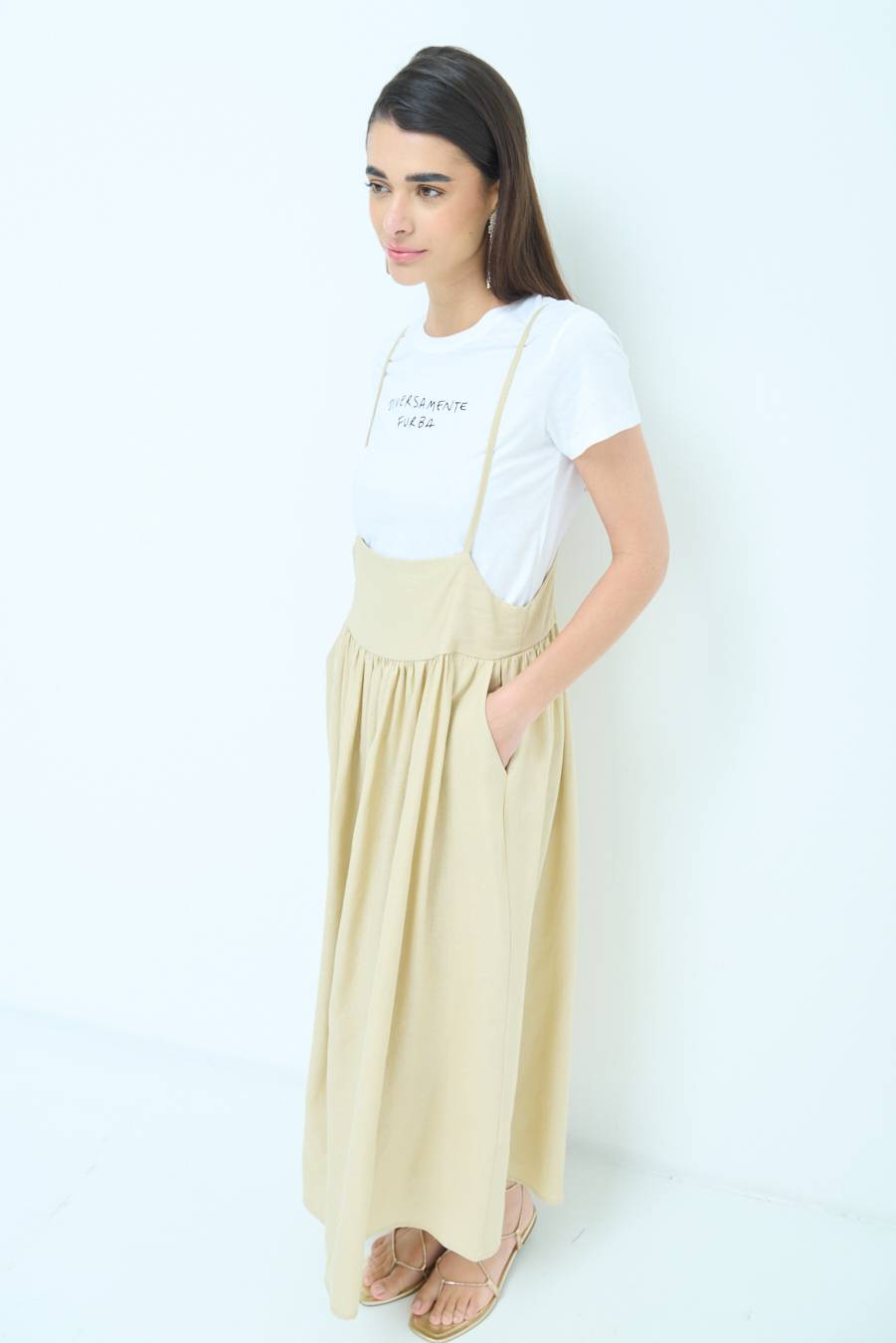 Kikisix ABITO CON TAGLIO SENO MISTO VISCOSA BEIGE Vendita
