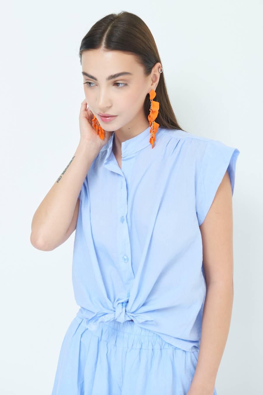 Kikisix CAMICIA SMANICATA CON NODO AZZURRO Italy