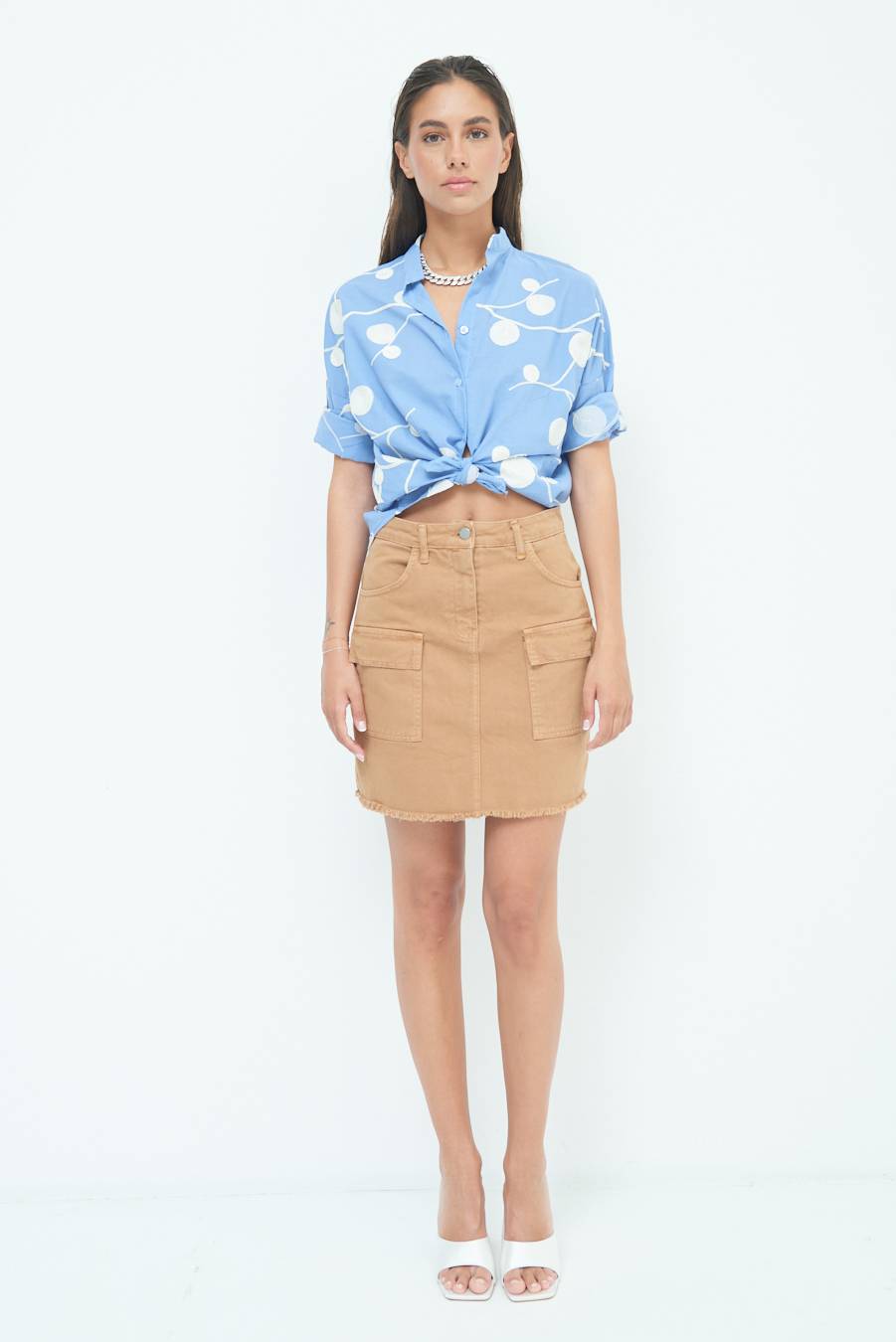 Kikisix CAMICIA NODO RICAMO CERCHIO CELESTE Qualità