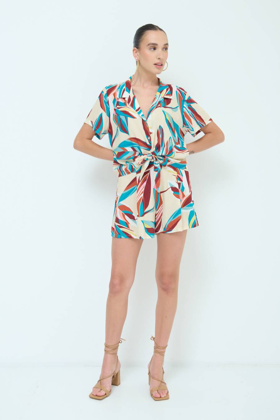 Kikisix CAMICIA ANNODATA STAMPATA A FOGLIE COLORATE ACQUA Pezzi Unici
