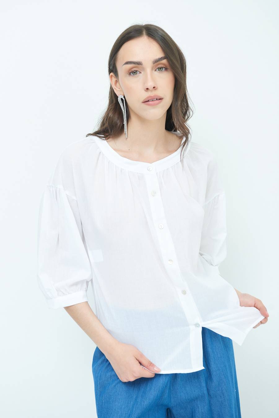 Kikisix CAMICIA SCOLLO INCRESPATO COTONE BIANCO Presa