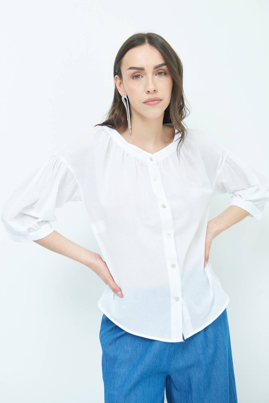 Kikisix CAMICIA SCOLLO INCRESPATO COTONE BIANCO Presa