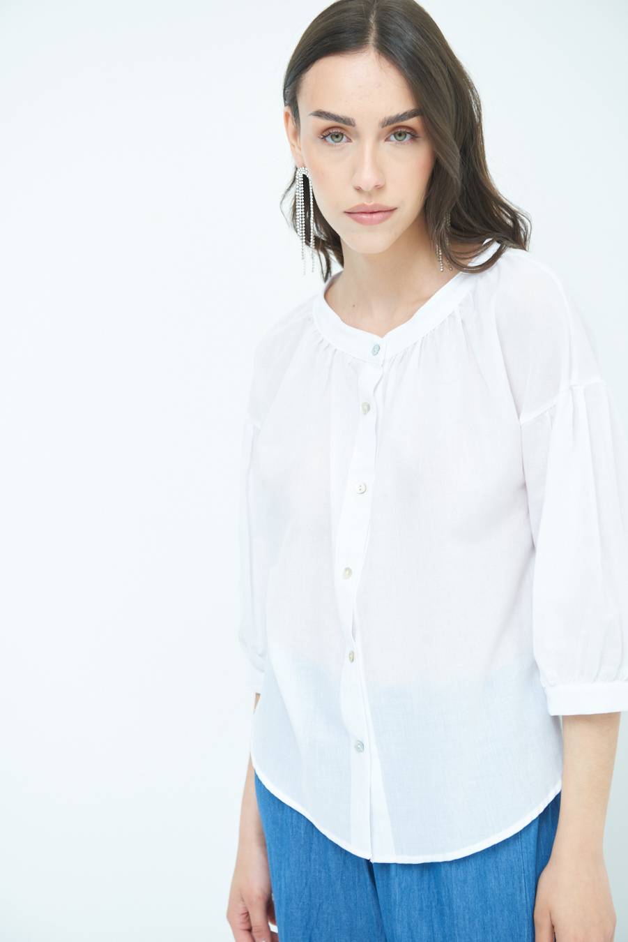 Kikisix CAMICIA SCOLLO INCRESPATO COTONE BIANCO Presa