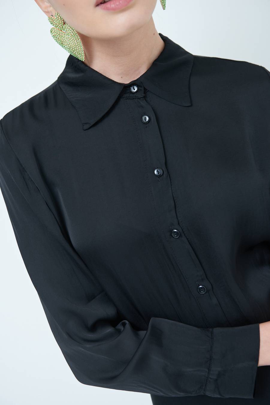 Kikisix CAMICIA RASO VISCOSA NERO Outlet