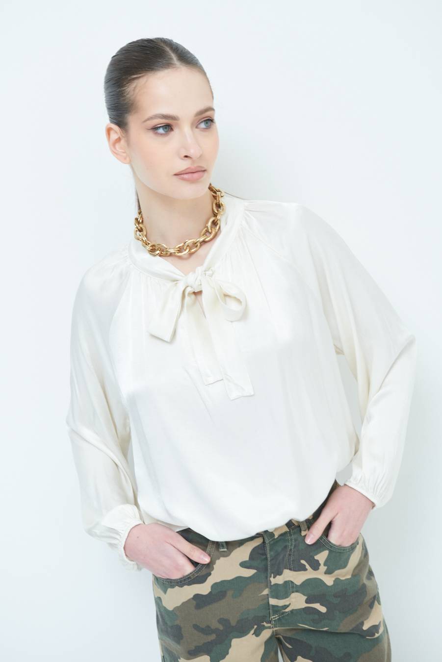 Kikisix CASACCA RASO VISCOSA FIOCCO/CRAVATTA BURRO Fino Al -60%