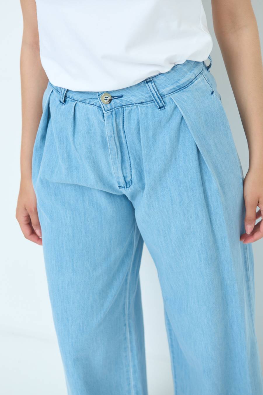 Kikisix PANTALONE CHAMBRAY PINCES BLU CHIARO Saldi
