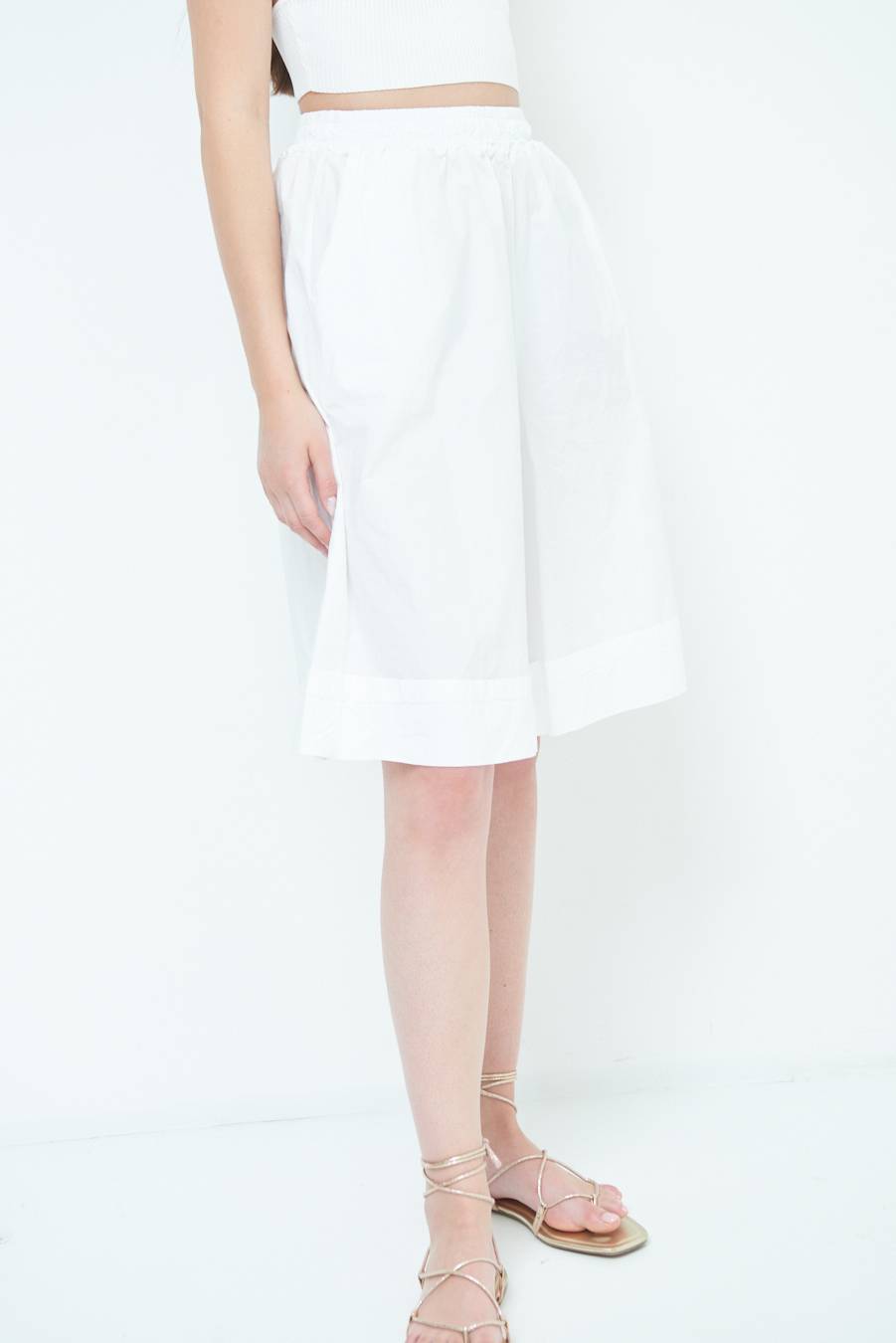 Kikisix PANTALONE CROP CON RISVOLTO BURRO In Saldo