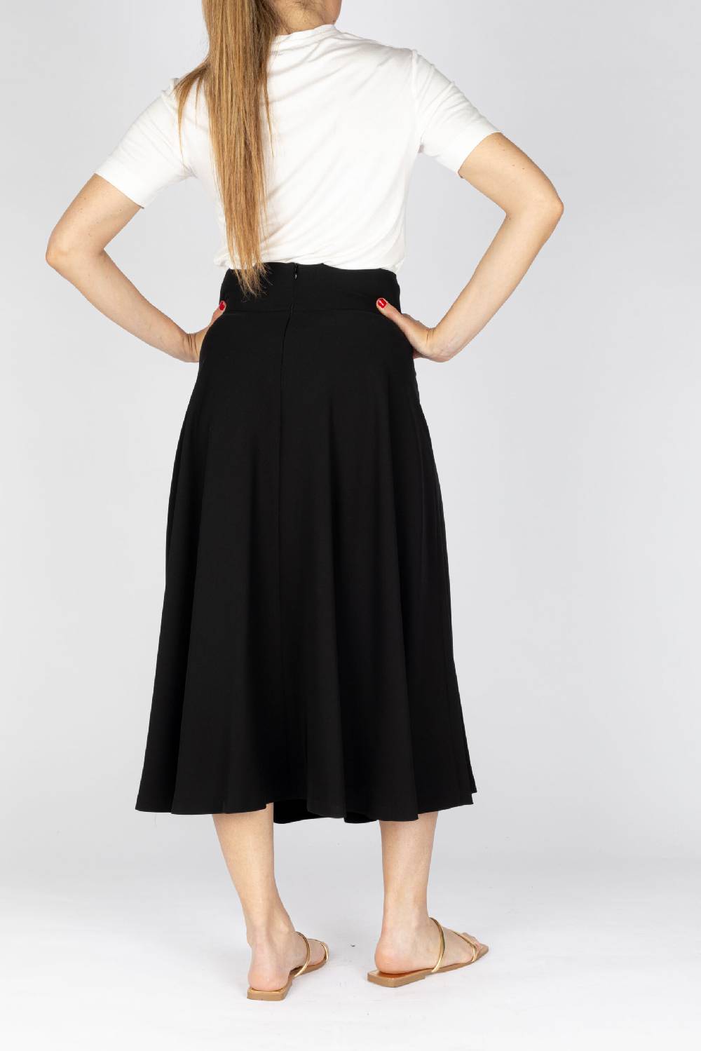 L.Pucci Gonna svasata lunga a metà polpaccio tessuto cady colore nero Sconto
