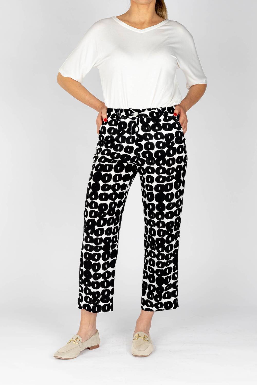 L.Pucci Pantaloni colore nero gamba larga tessuto viscosa stampa cerchio Saldi