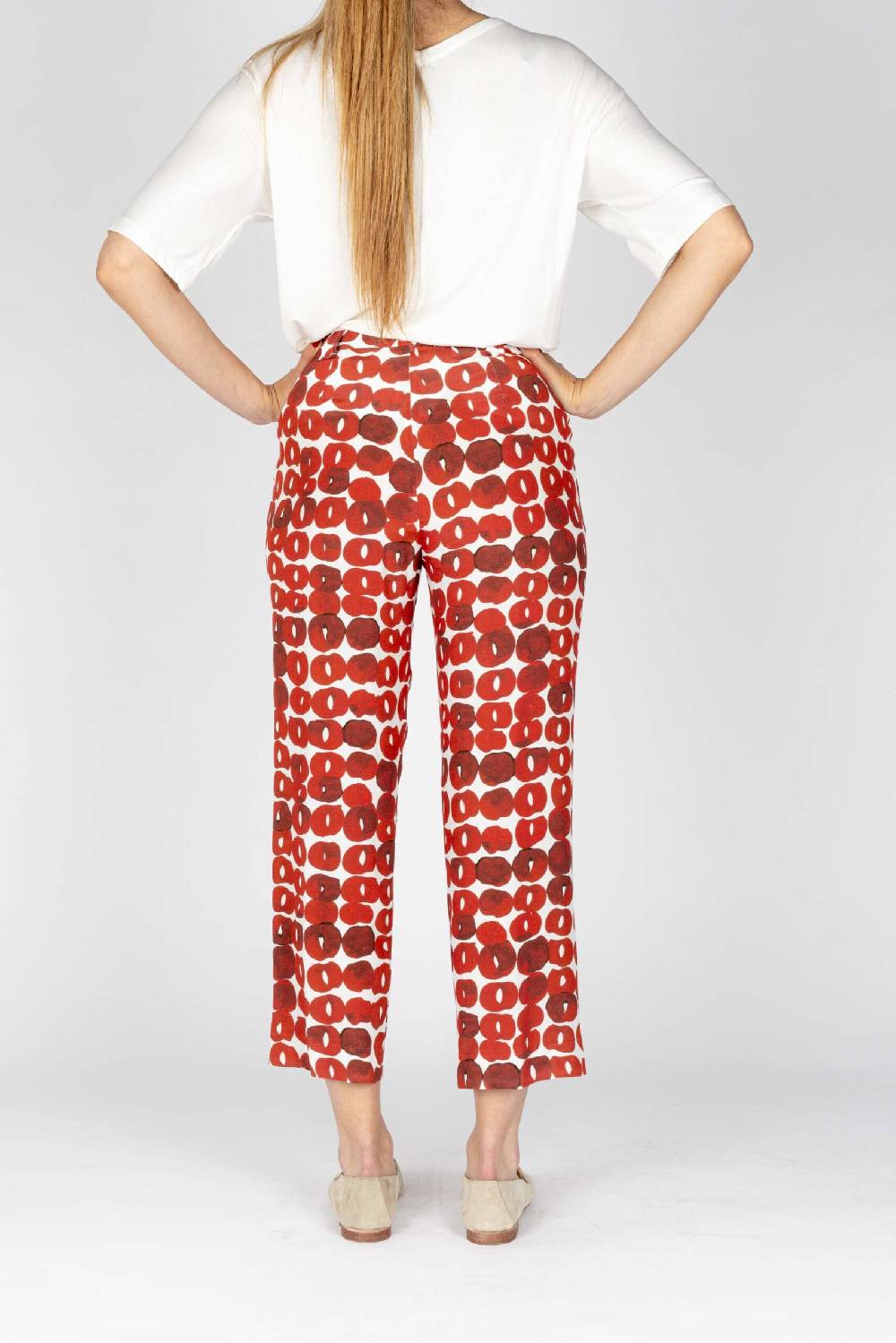 L.Pucci Pantaloni colore paprika gamba larga tessuto viscosa stampa cerchio Offerte