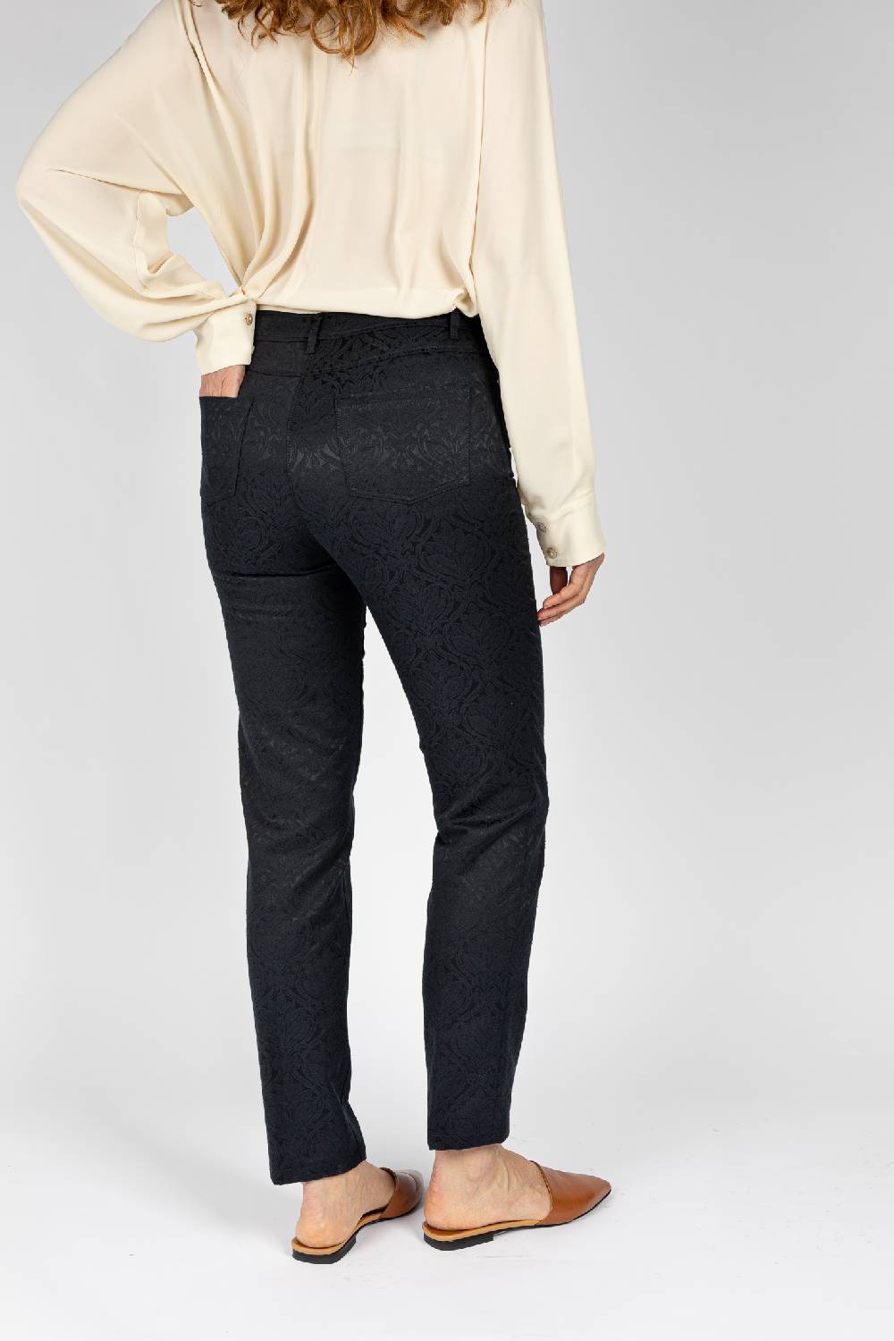 L.Pucci Pantaloni disegno fiore colore blu, linea Jeans tessuto jacquard Italy