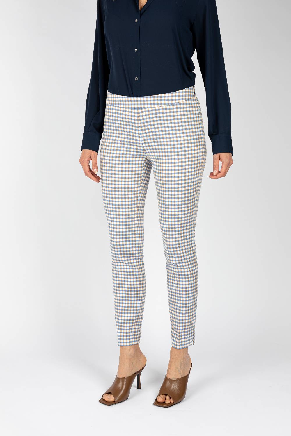 L.Pucci Pantaloni tessuto disegno quadretto colore celeste, linea a sigaretta In Linea