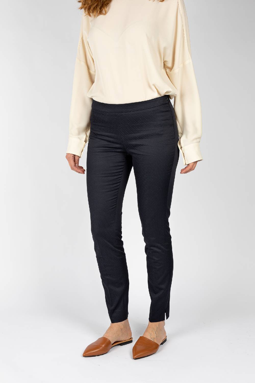 L.Pucci Pantaloni effetto punto spillo colore blu, linea a sigaretta tessuto jacquard Nuovo